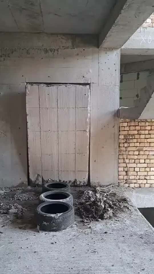 Removing a cut concrete section